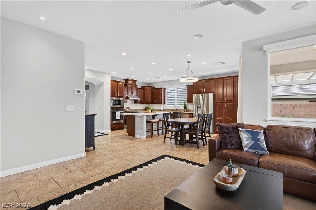 1169 Pebble View Lane — photo 4