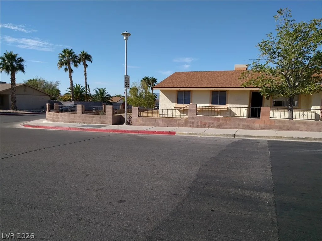 848 JERI Lane — photo 2