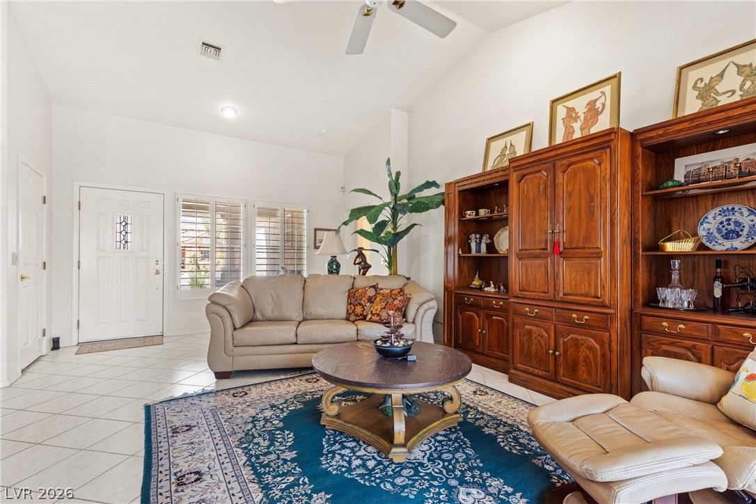 2924 Lotus Hill Drive — photo 3