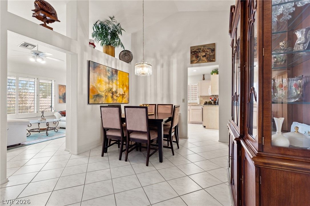 2924 Lotus Hill Drive — photo 5