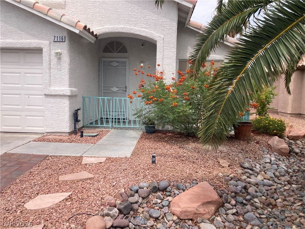 7116 Golden Desert Avenue — photo 4