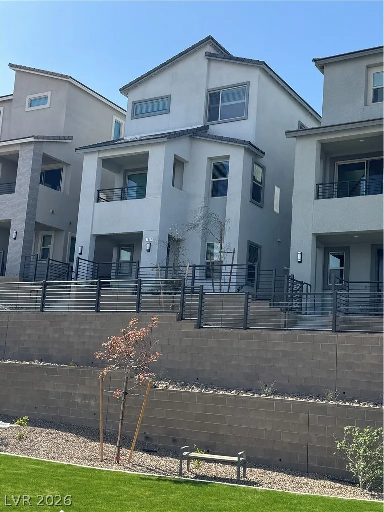1510 Bat Hawk Street — photo 2
