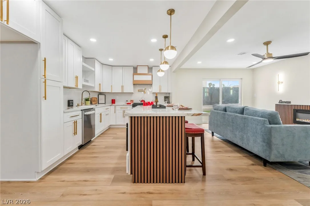 2301 Palora Avenue — photo 2