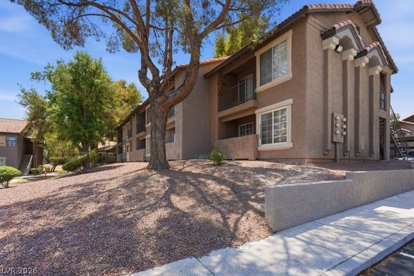 2750 South Durango Drive 1142 — photo 2