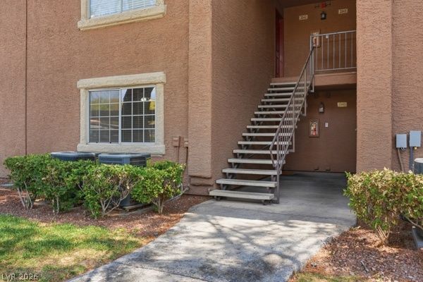 2750 South Durango Drive 1142 — photo 3
