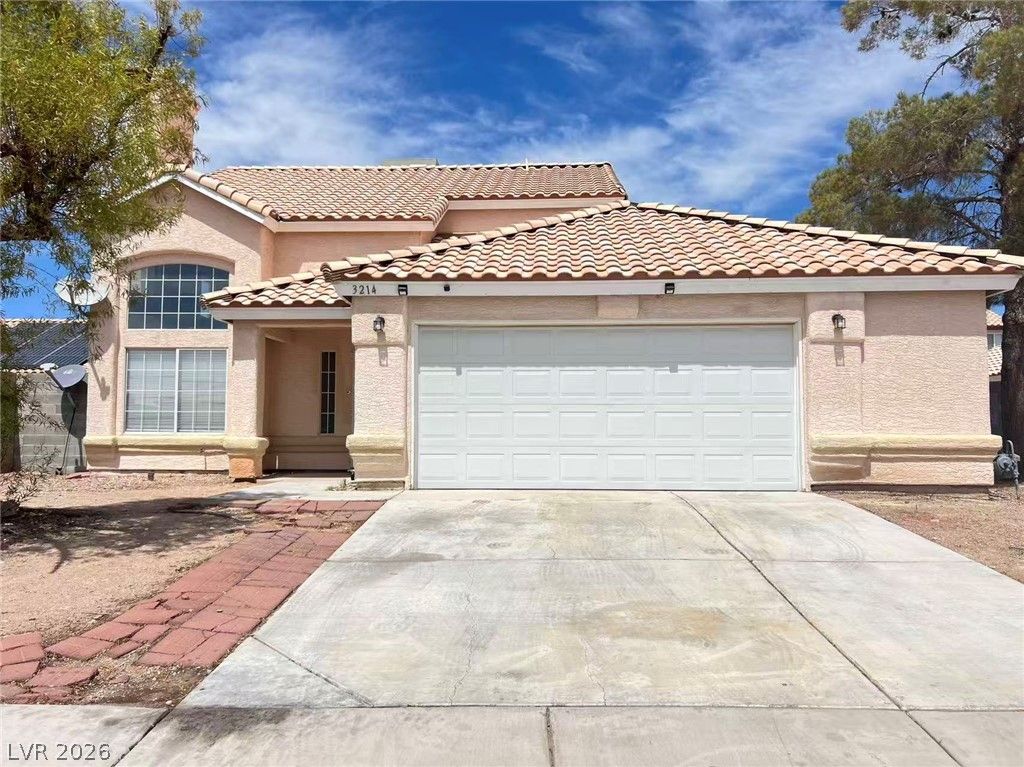 3214 West COLTON Avenue N/A — photo 1