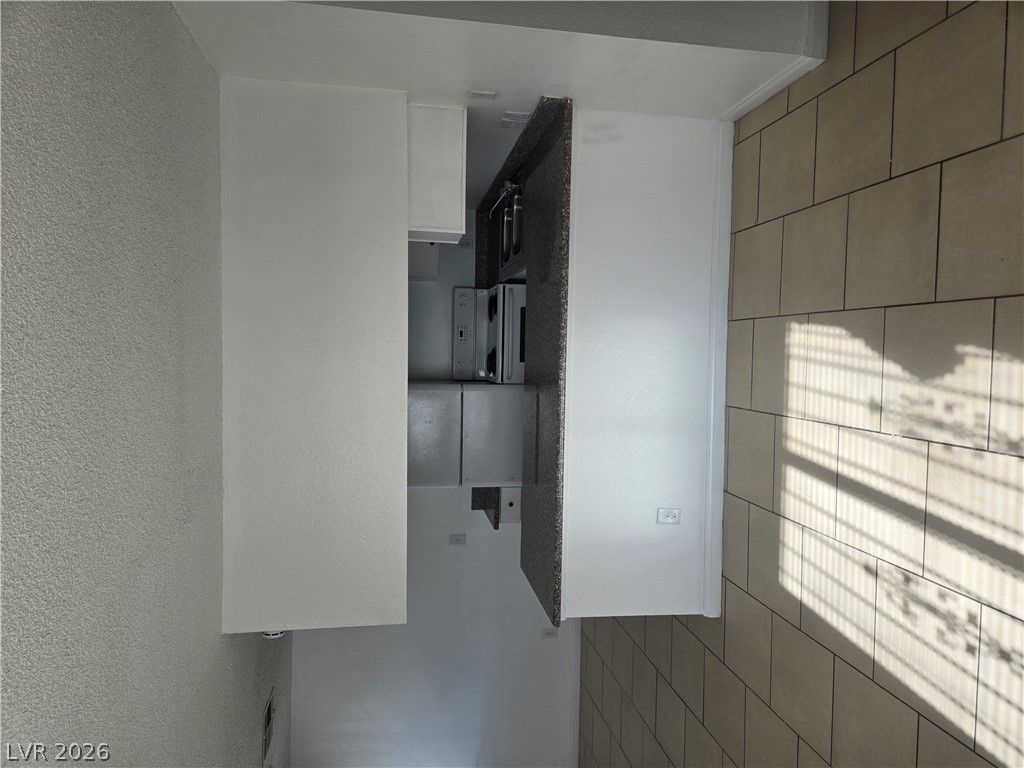 307 Eastminister Court D — photo 3 of 16