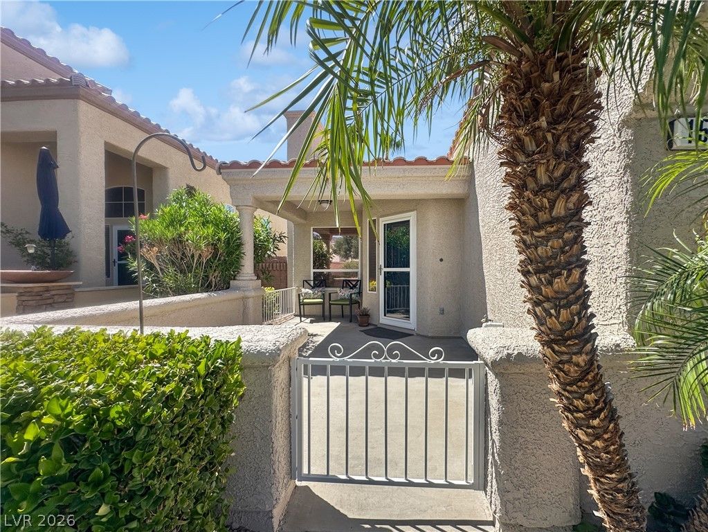 1506 Emerald Peak Avenue — photo 3