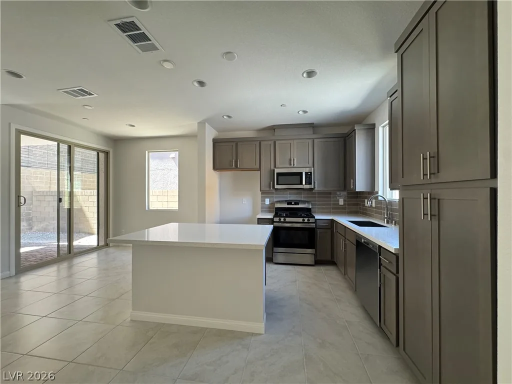 1823 Passerine Street — photo 5