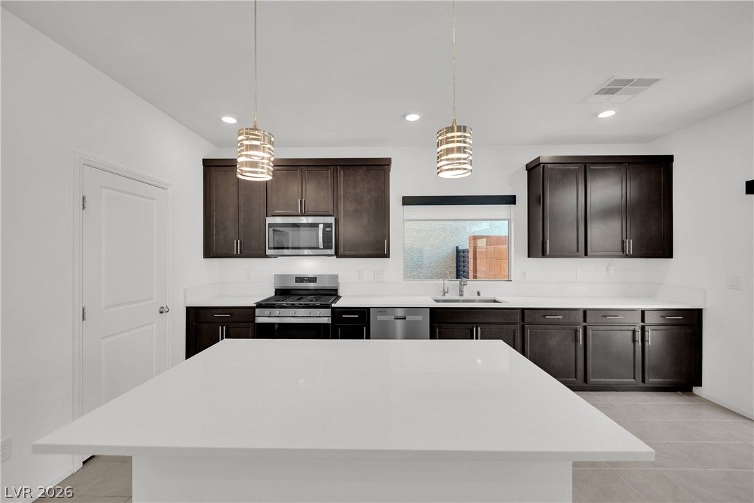 5840 Becklow Gardens Avenue — photo 5