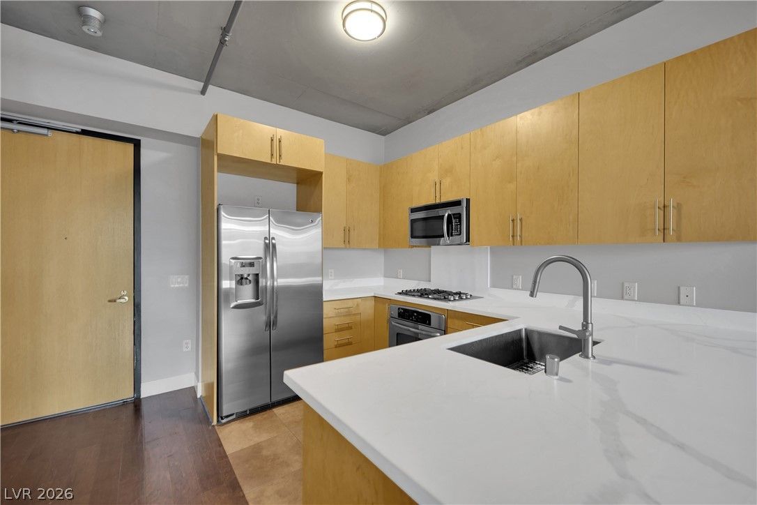 353 East Bonneville Avenue 804 — photo 3
