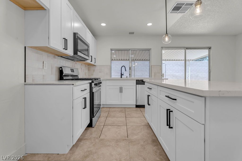 4340 Wendy Lane — photo 3 of 47