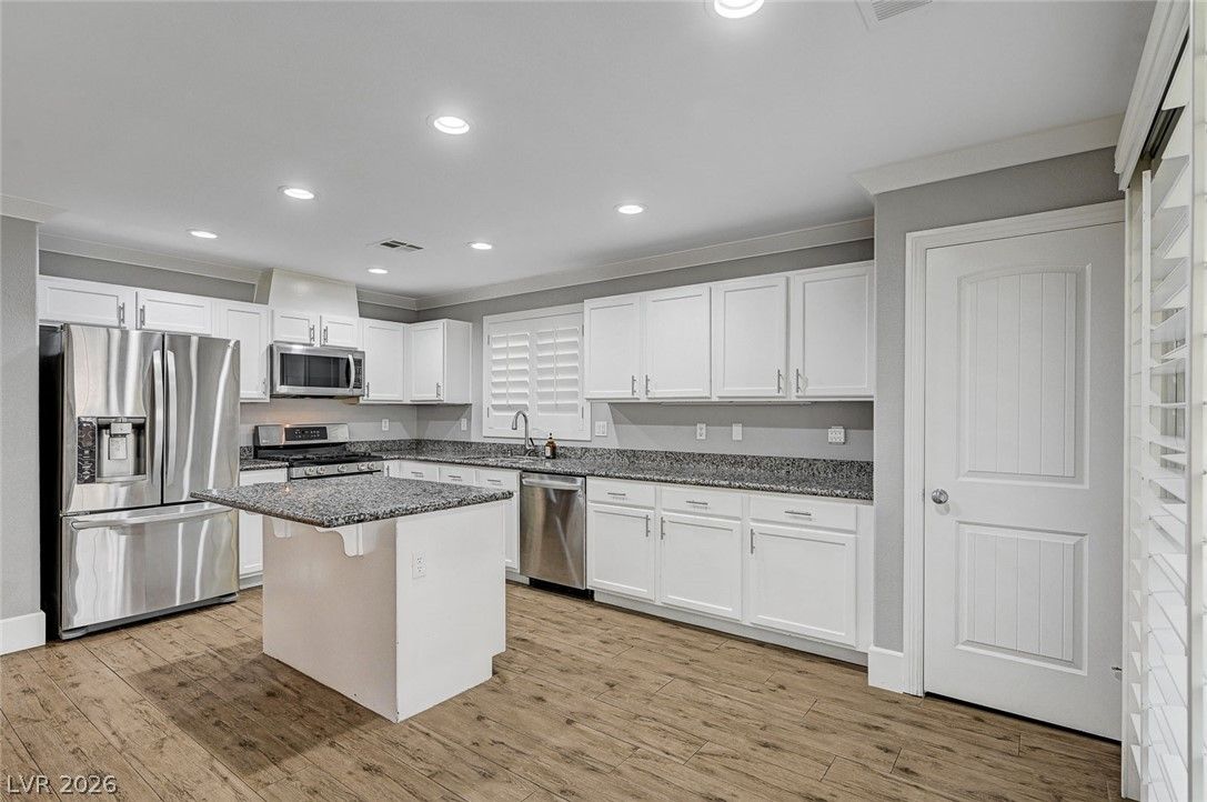 10226 Headrick Drive — photo 3 of 56