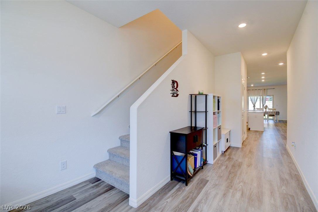 1720 Luna Cliff Avenue — photo 5