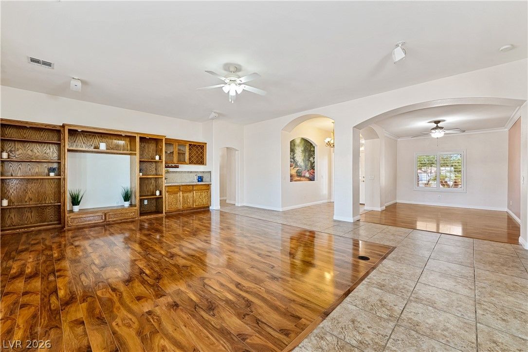 2201 Valentine Avenue — photo 4
