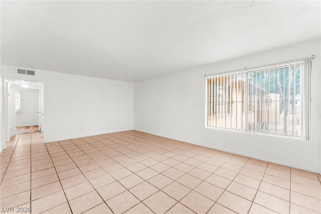 3204 North MICHAEL Way 3 — photo 5
