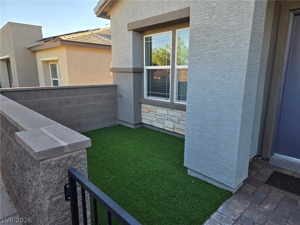 377 Aravalli Crest Street — photo 4