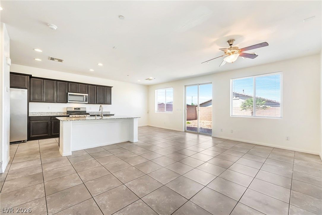 1270 Smokey Valley Lane — photo 3