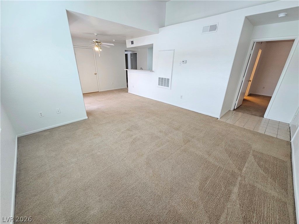2300 SILVERADO RANCH Boulevard 2081 — photo 2