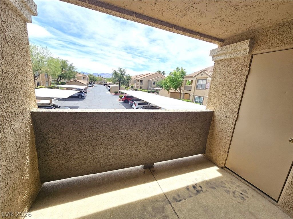 2300 SILVERADO RANCH Boulevard 2081 — photo 4
