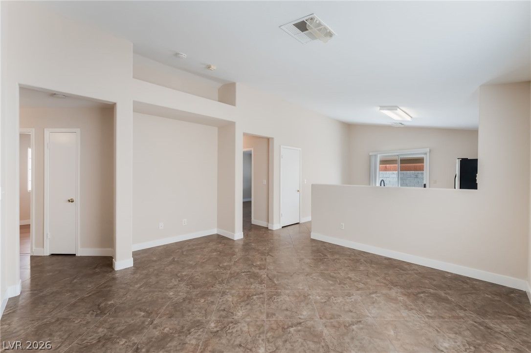 5424 Eagle Claw Avenue — photo 3
