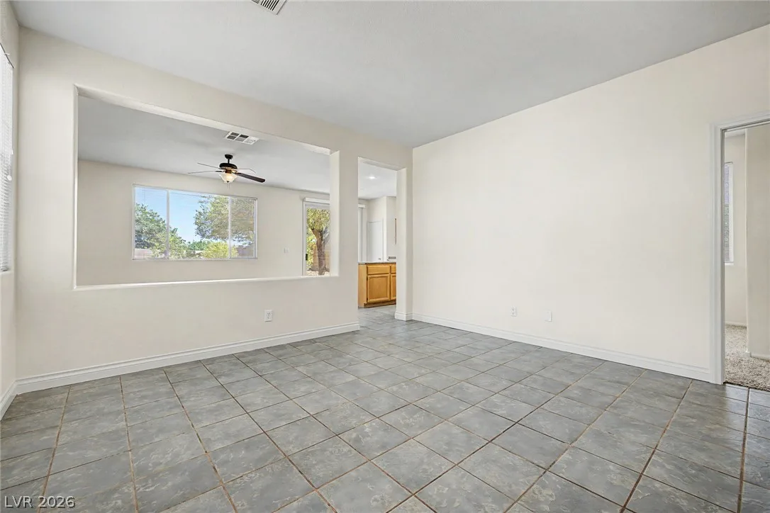 2392 Predera Avenue — photo 5
