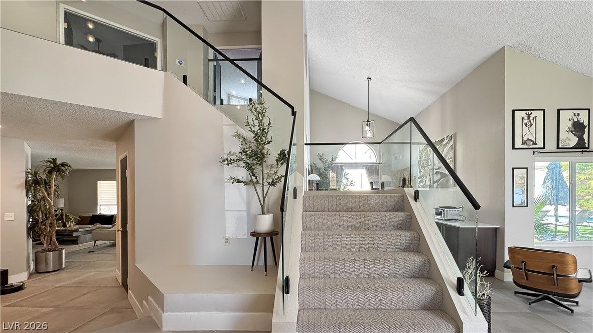 9440 Abalone Way — photo 2
