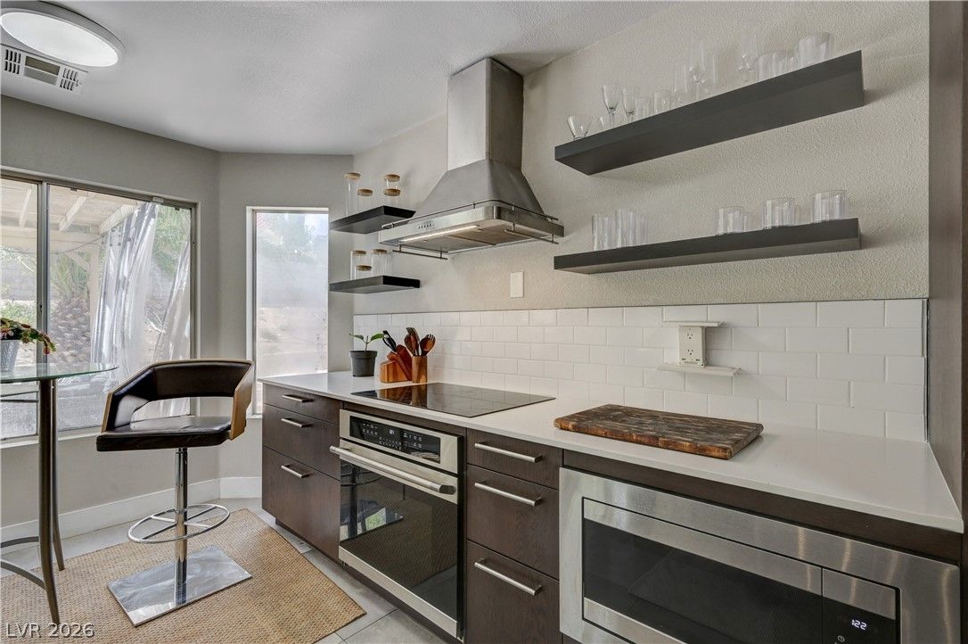 9440 Abalone Way — photo 4