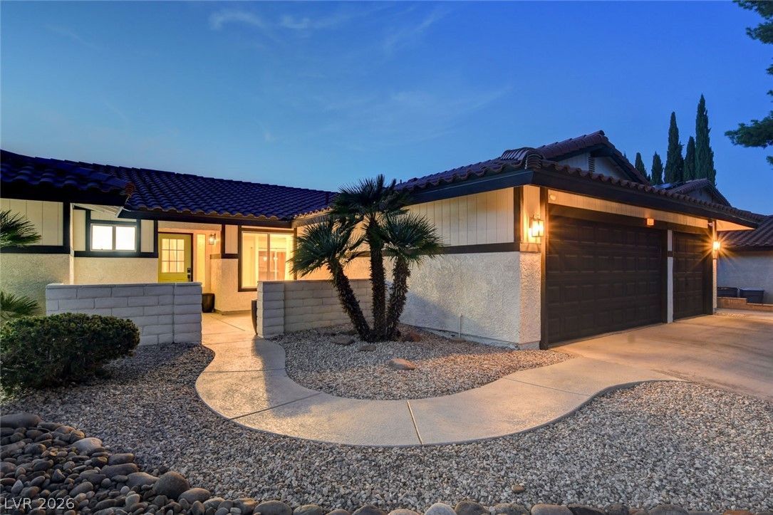 8904 Pesaro Drive — photo 4 of 59