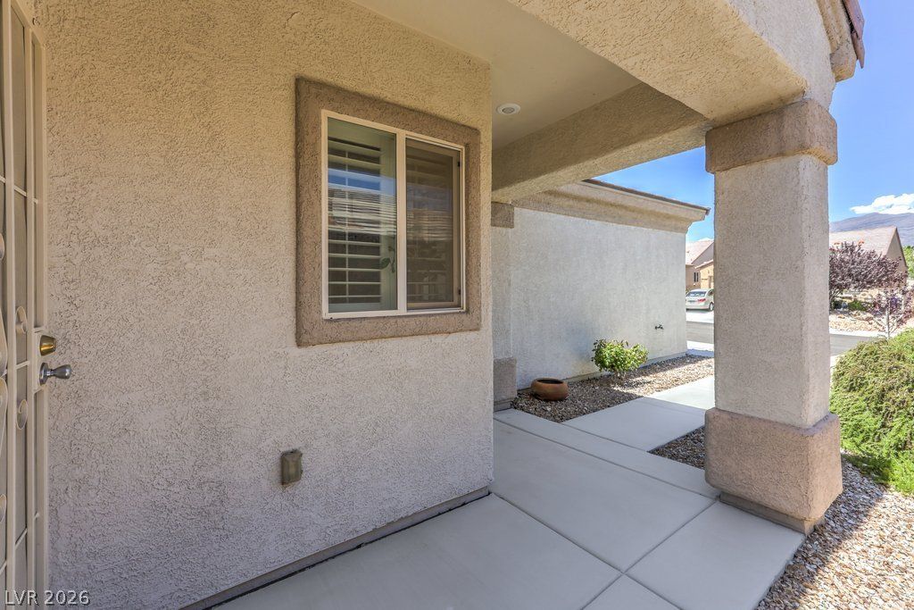 2921 Ivorybill Way — photo 4 of 37