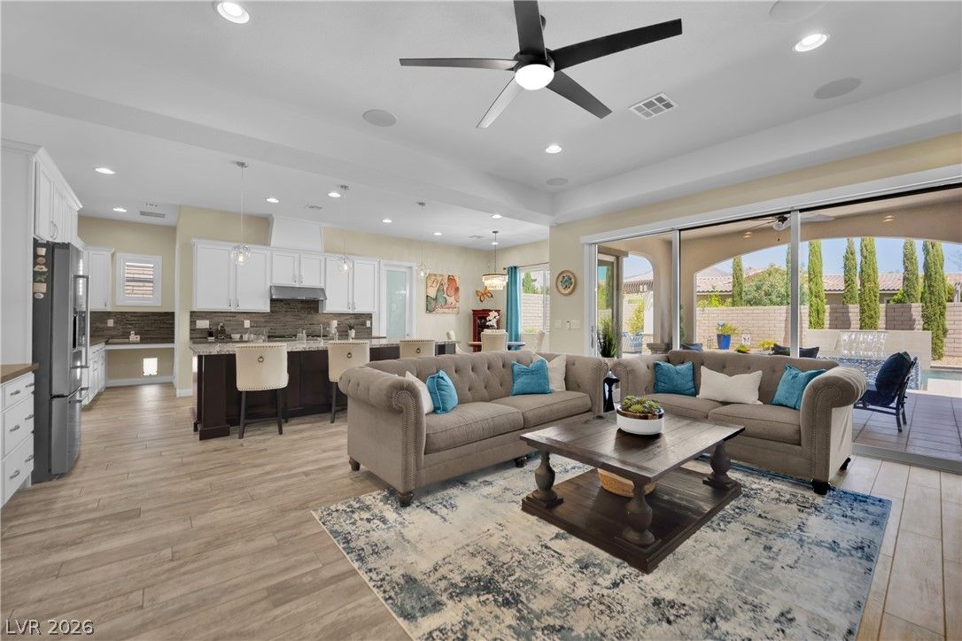 12230 Tempestad Avenue — photo 4