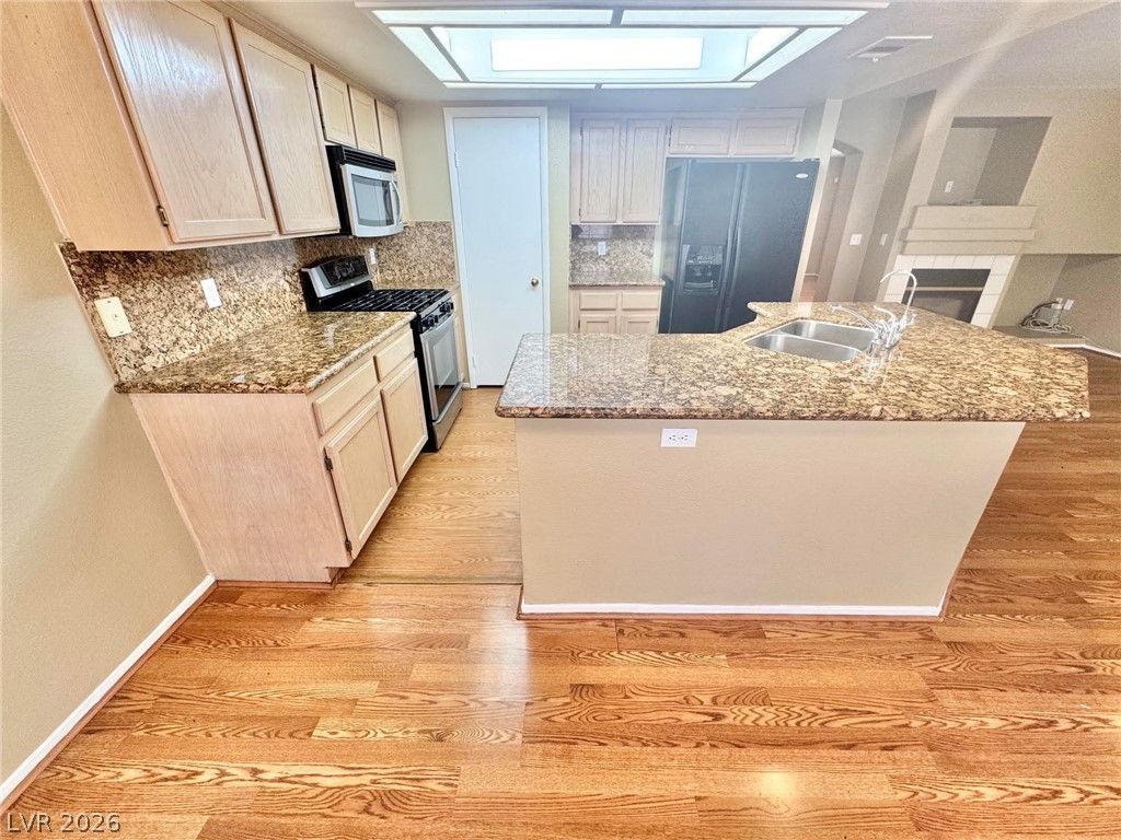 8233 Cactus Canyon Court — photo 5