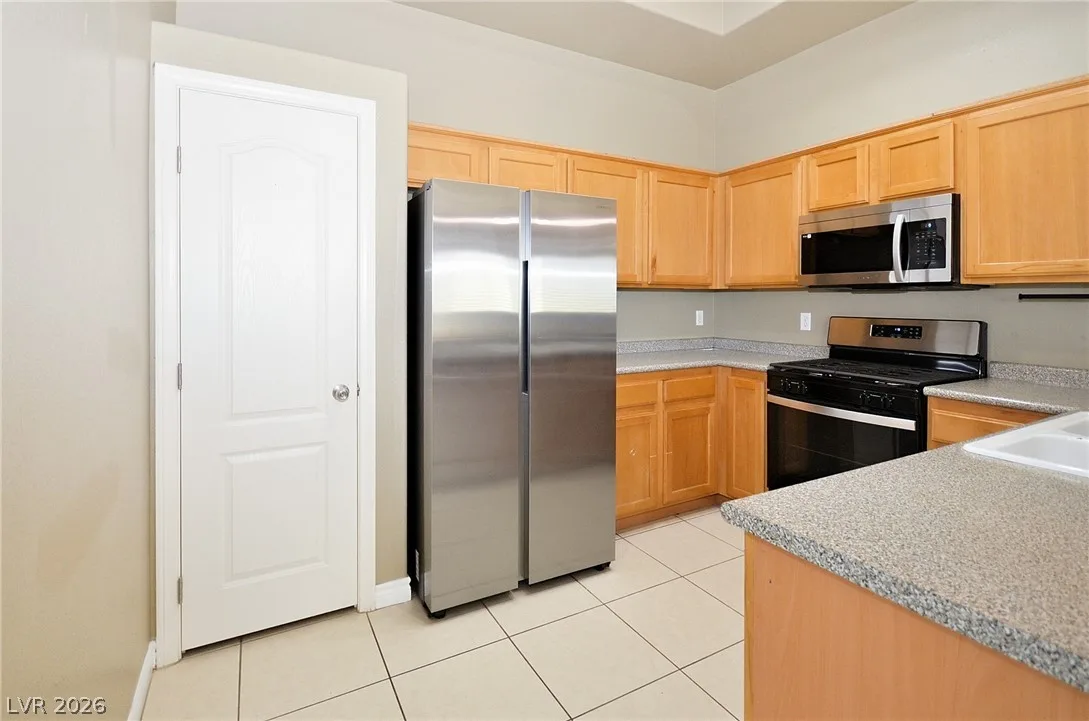 8985 South Durango Drive 2187 — photo 3