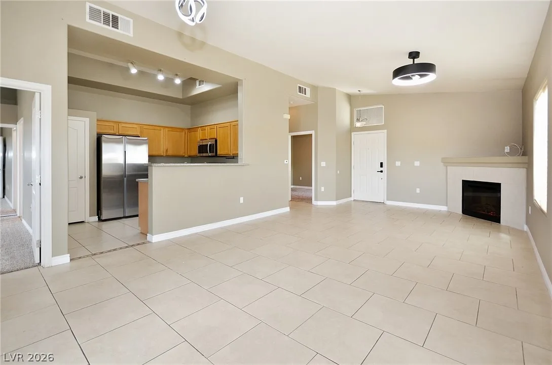 8985 South Durango Drive 2187 — photo 4