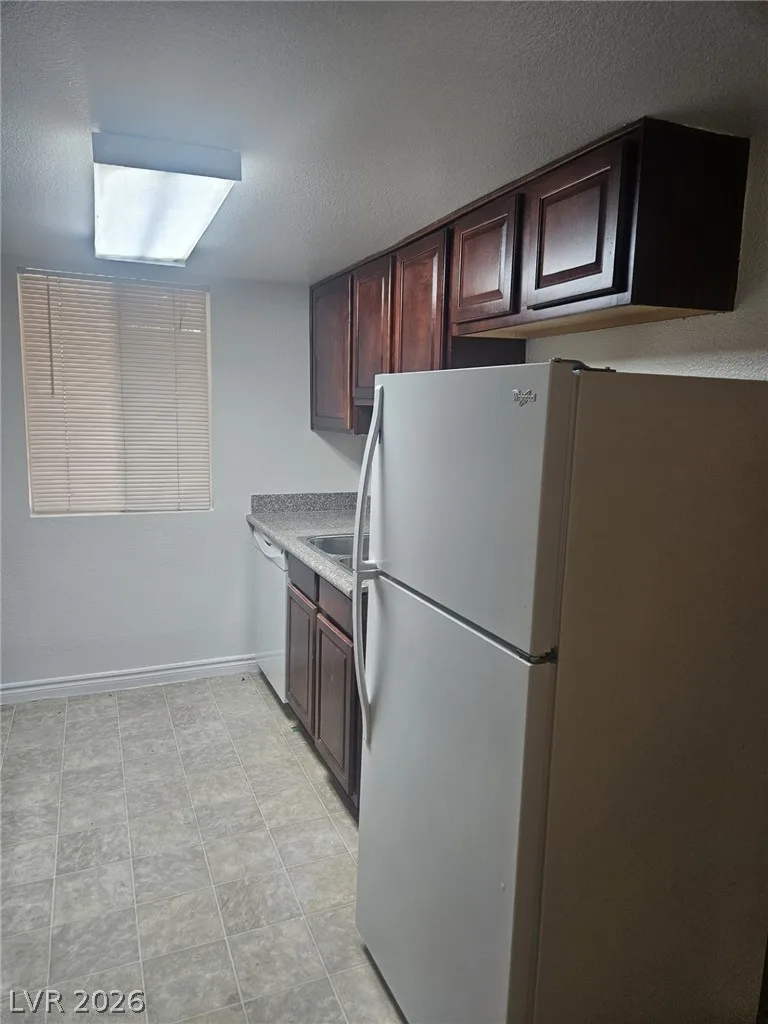 5060 Indian River Drive 377 — photo 4 of 8