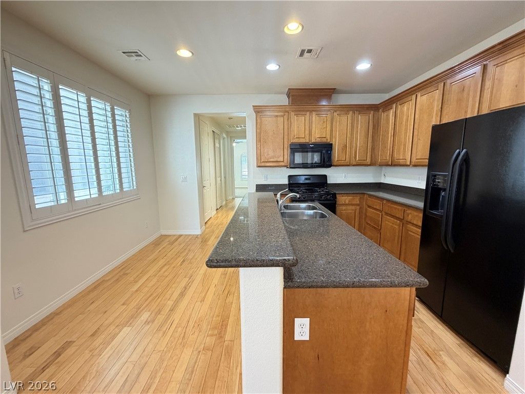 1057 Ambrosia Drive — photo 3 of 10