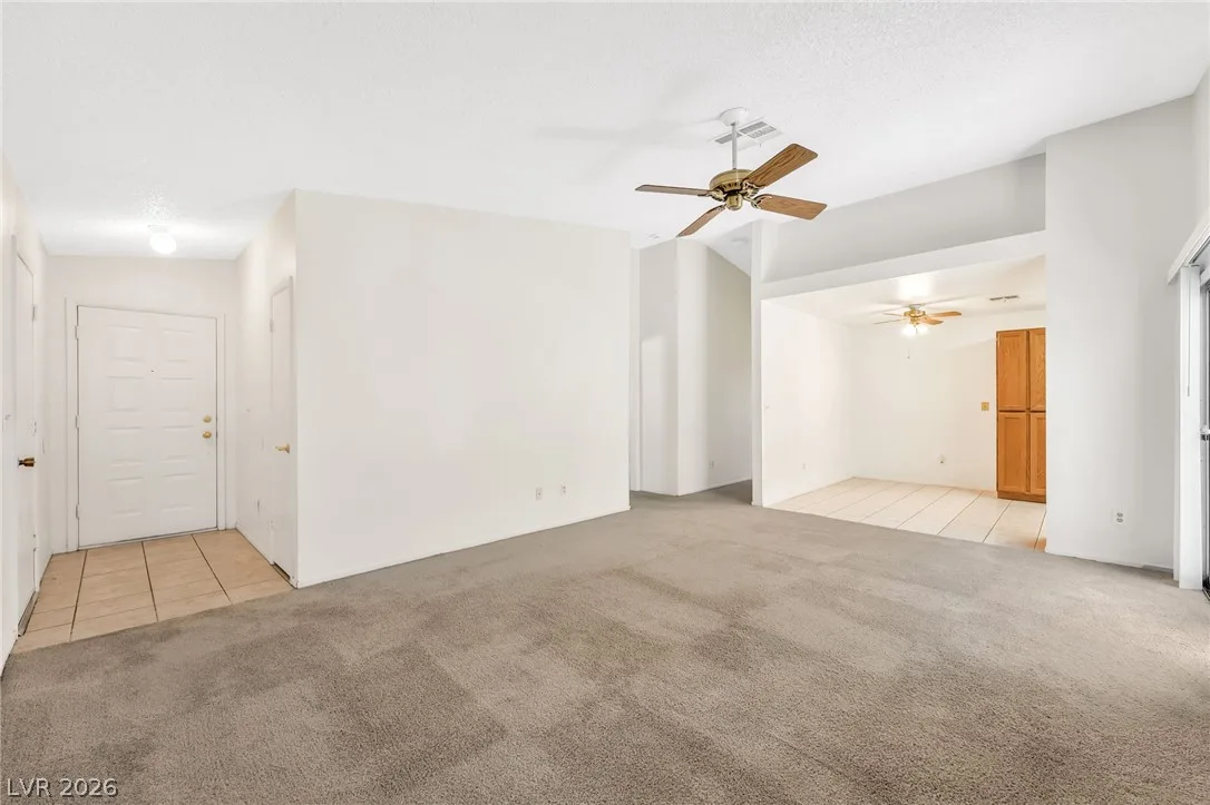 4656 BUMBLEBEE Circle — photo 3