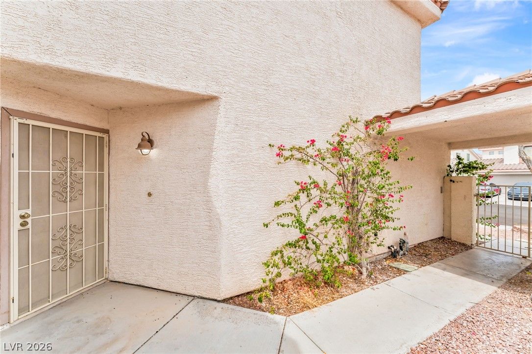 8101 Exploration Avenue — photo 3
