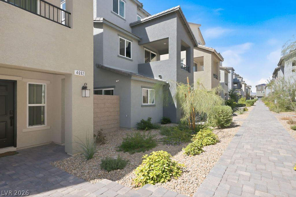 4700 Parkarbor Avenue — photo 3