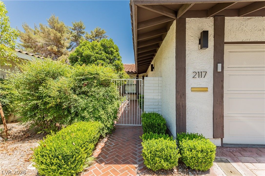 2117 Plaza Del Padre — photo 3