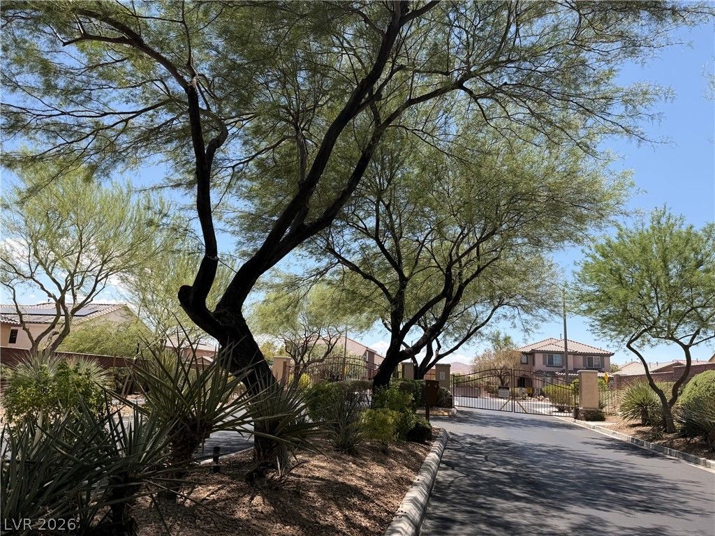 7427 Calzado Drive — photo 2