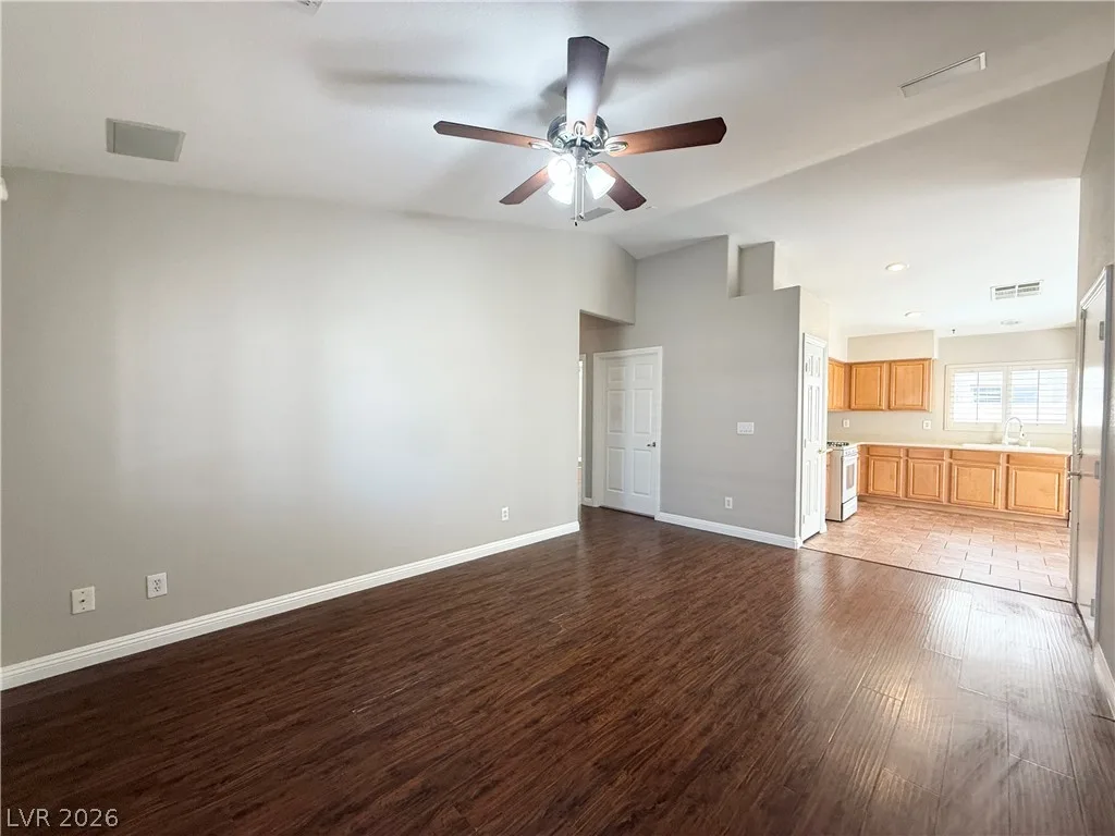8622 Lakota Street — photo 3