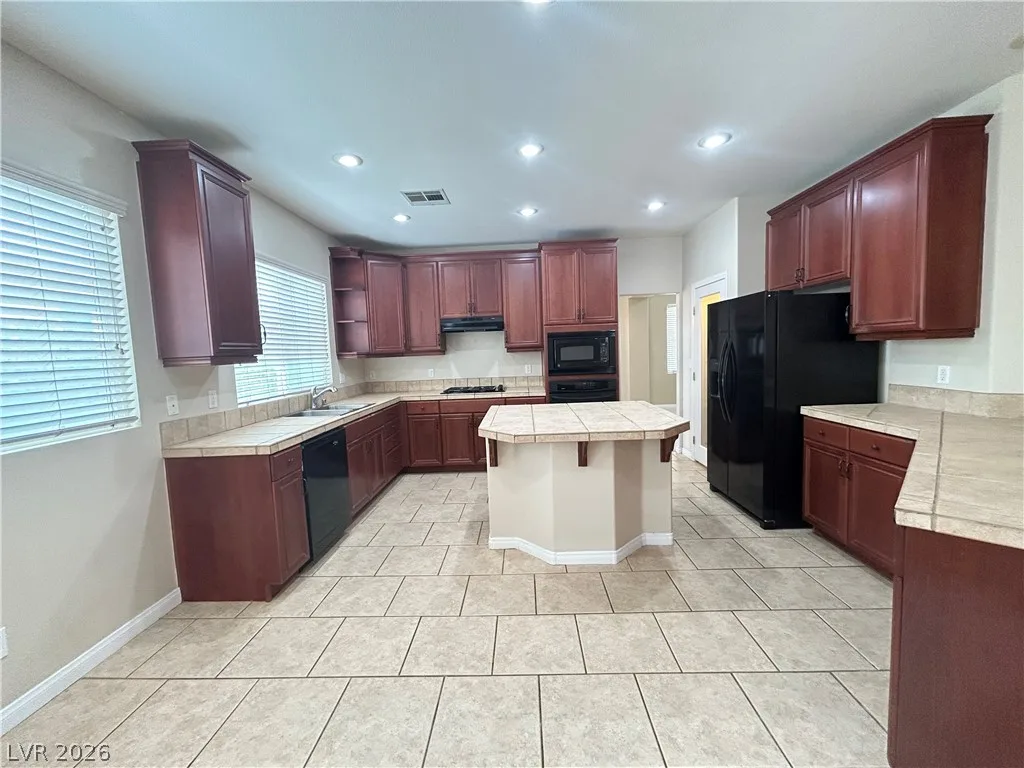 7816 Brookfield Cove Avenue — photo 5