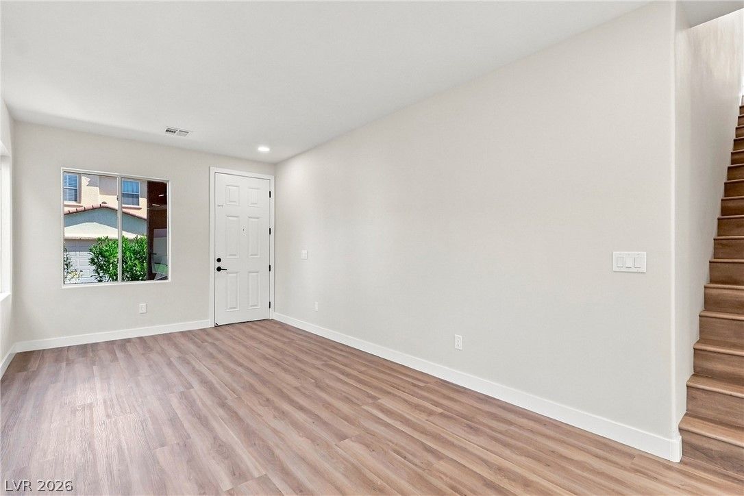 6565 La Placita Avenue — photo 3 of 24