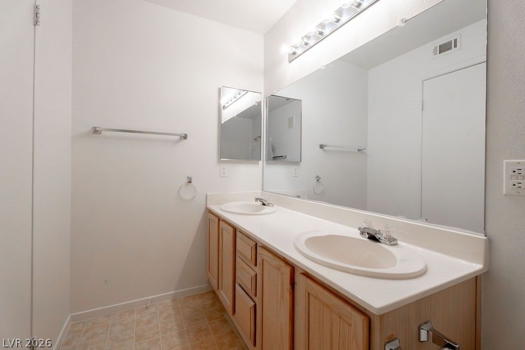 4955 Lindell Road 218 — photo 2