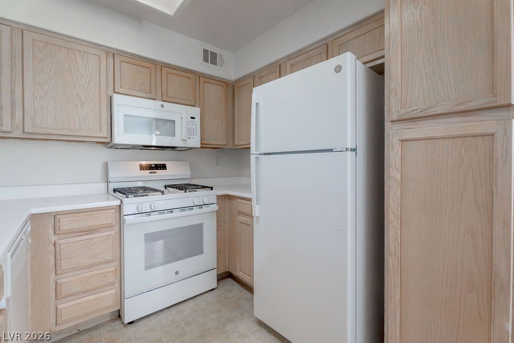 4955 Lindell Road 218 — photo 3