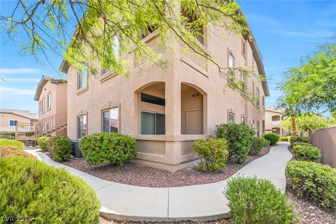 8985 South Durango Drive 1030 — photo 3
