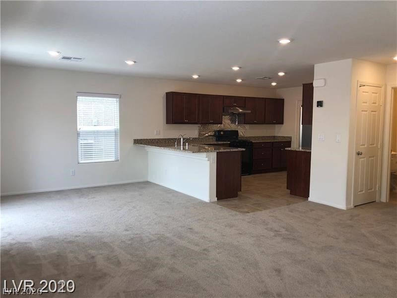 7576 SLIPPER ORCHID Street — photo 3