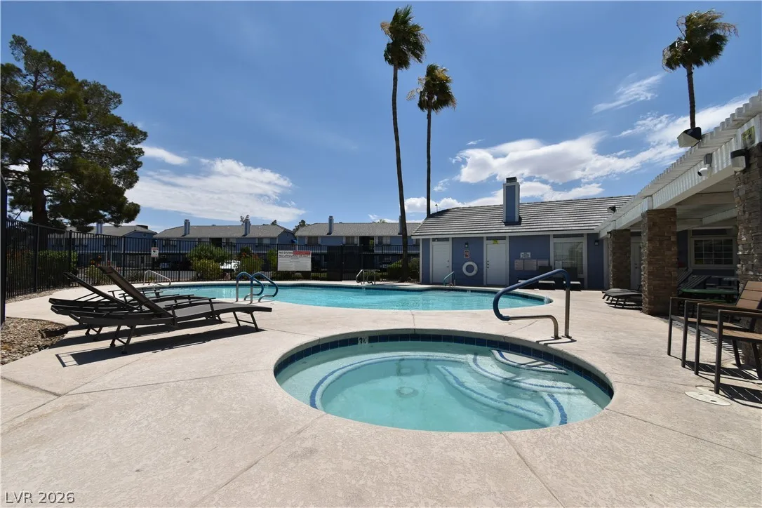 5851 Medallion Drive 101 — photo 3