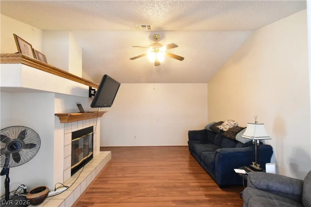 5851 Medallion Drive 101 — photo 4